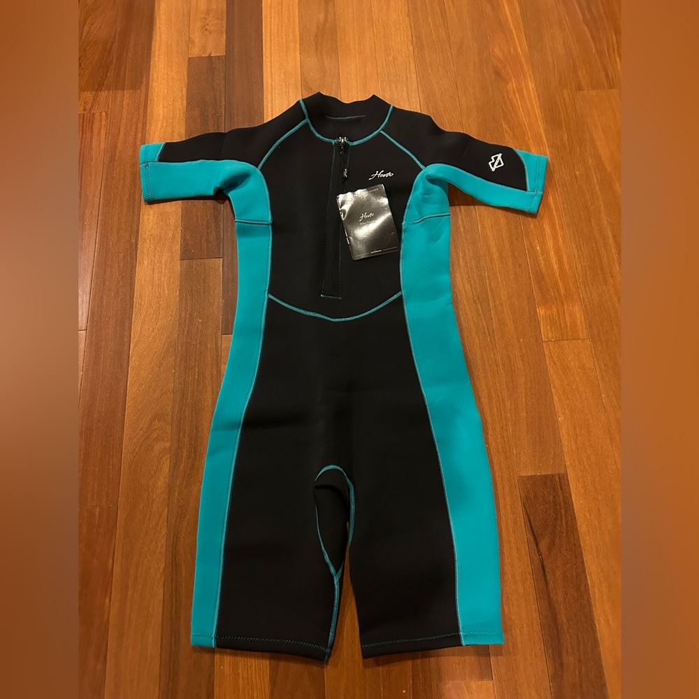 Hevto Kids size 14 Wetsuit- Black and Teal